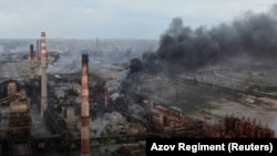 За даними «Букв», Костянтин Сичак брав участь у обороні «Азовсталі»