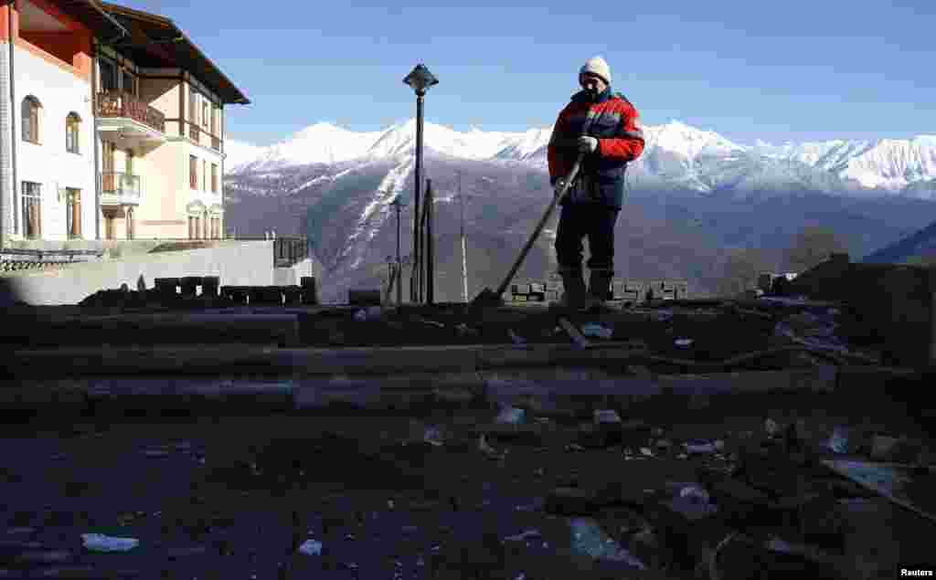 Уборка мусора на улицах.&nbsp;