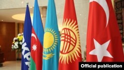 Түрк тилдүү мамлекеттердин парламенттик ассамблеясы (ТүркПА) - Кыргызстандын, Казакстандын, Азербайжандын жана Түркиянын парламенттеринин кызматташтык уюму. 