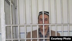 Муҳаммадюсуф Исмоилов, хабарнигори маҳалии нашрияи "Нури зиндагӣ" дар Ашт, ки нӯҳ моҳ инҷониб дар боздоштгоҳ ба сар мебарад