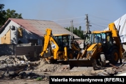 Розбір завалів після російських атак на Запоріжжя, вересень 2025 року