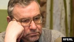 Борис Дубин: "К центральным институтам общества женщину не подпускают"