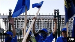 Жаз жакындаганы Кыргызстанда саясий кырдаал күчөшү ыктымалдыгы тууралуу божомолдор айтыла баштады.