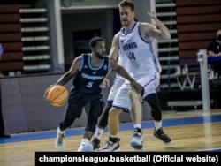 У команді із Дніпра залишилися легіонери Генрі Дугат (на фото) та Джареж Террел