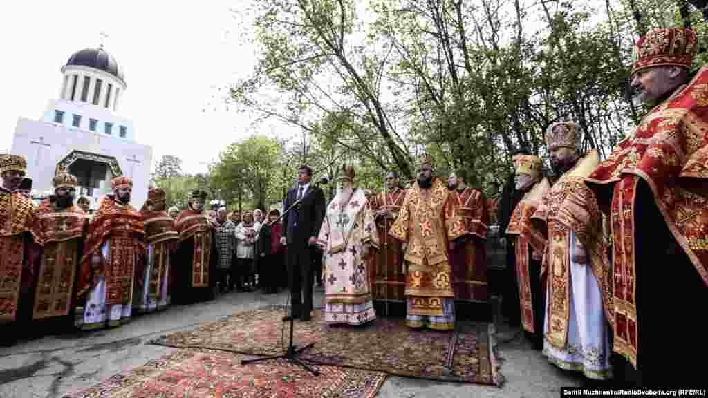 Поминальна панахида за загиблими учасниками ліквідації аварії на ЧАЕС за участю патріарха Київського і всієї Руси-України Філарета