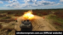 18 листопада «Укроборонпром» заявив, що стурбований згортанням реформи оборонно-промислового комплексу країни