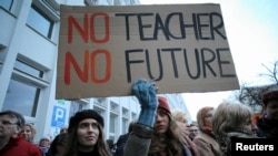 «Мугалим жок, келечек жок». 