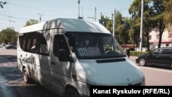 Бишкектеги маршруттук такси. 