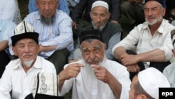 Оштогу кыргыз жана өзбек улутундагы тургундардын чогулушу. 