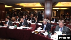 ԵԽԽՎ մշտական հանձնաժողովի նիստը Երեւանում