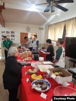 Татар ашларын сату чарасы Сан Франциско татарларының йортында узган