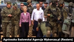 Старшыня Эўрапейскай камісіі Урзуля фон дэр Ляен і прэм’ер-міністар Польшчы Дональд Туск 31 жніўня наведаюць мяжу Польшчы зь Беларусьсю.