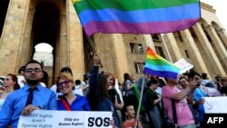 Արխիվ -- ԼԳԲՏ համայնքի շահերի պաշտպանները ցույց են անցկացնում Թբիլիսիում, 18-ը մայիսի, 2012թ․