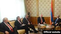 Президент Армении Серж Саргсян принимает сопредседателей Минской группы ОБСЕ, Ереван, 24 мая 2013 г. 