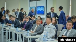 Рөстәм Миңнеханов Шэньчжэньда полиция бүлегендә