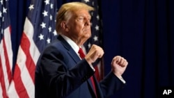 Дональд Трамп відкидає всі звинувачення на свою адресу, називаючи їх політичними