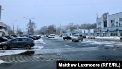 У російському місті Владимир люди скаржаться на руйнування інфраструктури та вибоїни на дорогах, але рівень життя – найбільша проблема