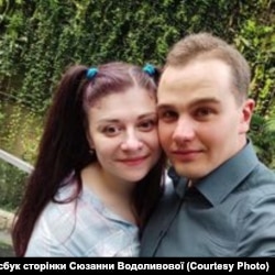 Дмитро Никифоренко з дівчиною