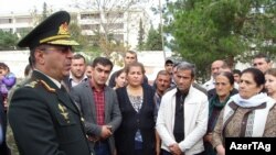 Գեներալ Ռովշան Աքփերովը, արխիվ