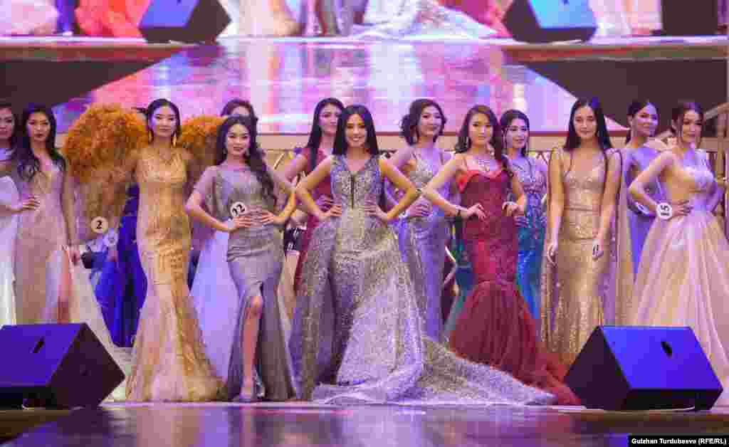 &quot;Кыргызстан сулуусу - 2018&quot; сынагына өлкөнүн жети дубанынан 25 кыз катышты.&nbsp;