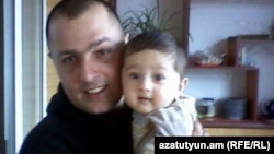 Արամայիս Ավագյանը որդու հետ