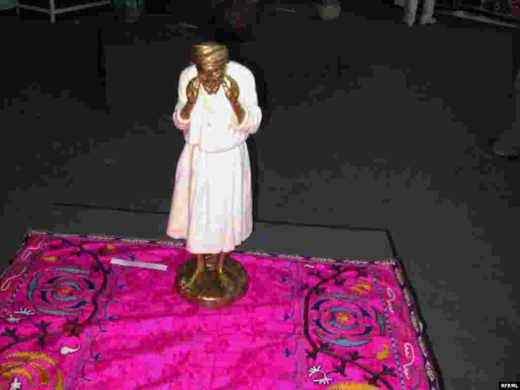 Намоишгоҳ дар осорхонаи Беҳзод #24