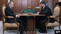 Оьрсийчоь-- Путин Владимир (аьрро) Кремлехь цхьаьнакхетта Кадыров Рамзанаца Зазадоккху-бутт 25, 2016.
