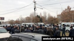 Երթուղային միկրոավտոբուսների վարորդները բողոքում են սեղմված գազի գնի բարձրացման դեմ, Երևան, 16-ը հունվարի, 2018 թ․ 