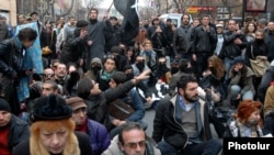 Բողոքի ցույցը Երևանի կենտրոնում, 2-ը դեկտեմբերի, 2013թ․