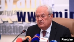 Երվանդ Զախարյան, արխիվ