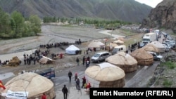 Митинг сторонников Келдибекова в Алае. 7 июня 2014 г.