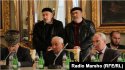 Нохчийчоь -- "псевдоисторикашна" Ибрагимов Ризавнна а, Дидиев Абубакарна а довдеш бу Нохчийчьура Iедалан дай, интеллигенци.