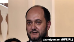 Կրթության, գիտության, մշակույթի և սպորտի նախարար Արայիկ Հարությունյան 