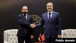 Ararat Mirzoyan və Hakan Fidan