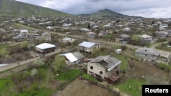 Լեռնային Ղարաբաղ – Բնակավայր Մարտակերտում, որը տուժել է վերջին օրերի հրետակոծություններից, 4-ը ապրիլի, 2016թ․