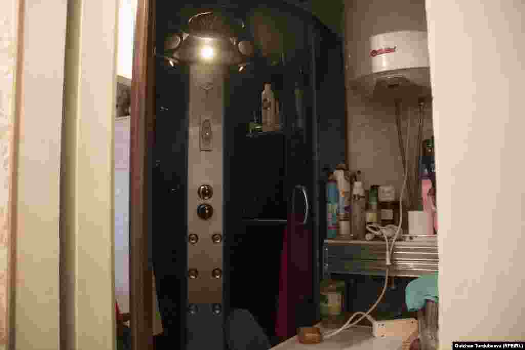 Сатып алган бөлмөсүнө жакшы шарт түзүүгө аракеттенгени менен кичинекей бөлмөгө баарын батыруу кыйын.&nbsp;