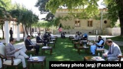 جلسه مقام‌های افغان به رهبری امرالله صالح معاون اول رئیس جمهور، درباره حل مشکلات مهاجرین افغانستان در ایران