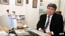 Грант Динк в редакции газеты «Акос», октябрь 2006 г.