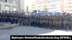 Правоохоронці біля будівлі суду. Київ, 9 серпня 2016 року