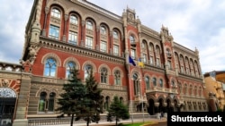 НБУ встановив на 31 січня офіційний курс на рівні 37 гривень 87,46 копійки за долар