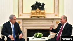 Владимир Путин жана Биньямин Нетаньяху Москвада жолуккан учур. 11-июль, 2018-жыл. 