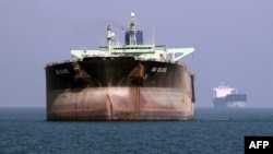 Киштии нафткаши Эрон дар Бандар Аббос