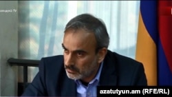 Руководящий член партии «Сасна црер» Жирайр Сефилян на пресс-конференции, Ереван, 18 марта 2018 г.  