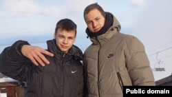 Напавший на подростков Михаил Парамонов (справа)