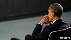 Президент Обама Сэнди Хук мектебиндеги кыргында курман болгондордун арбагына таазим этти, 16-декабрь, 2012-жыл