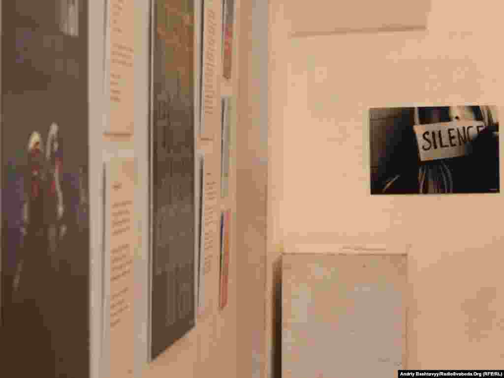 14 июня с.г.  открылась выставка участников Международного онлайн-конкурса "Стоп цензуре!"  в помещении Центра визуальной культуры в г.Киев (Украина).