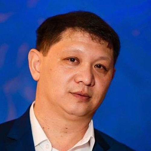 Владислав Ли