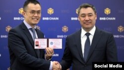 Чанпэн Чжао жана Садыр Жапаров. 