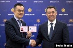 Чанпэн Чжао жана Садыр Жапаров. Май, 2025-жыл.