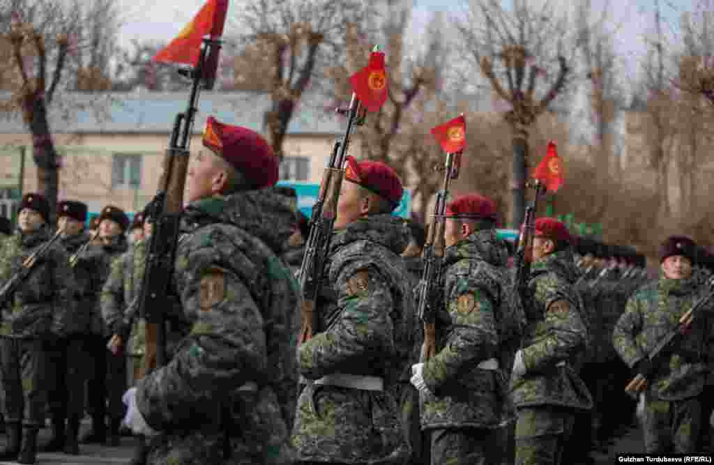 Кыргызстандын армиясы 2018-жылкы дүйнөлүк рейтингде 136 өлкөнүн ичинде 91-орунду ээлеген. Мындай маалыматты &quot;Global Firepower&quot; аскердик-аналитикалык порталы жарыялаган.